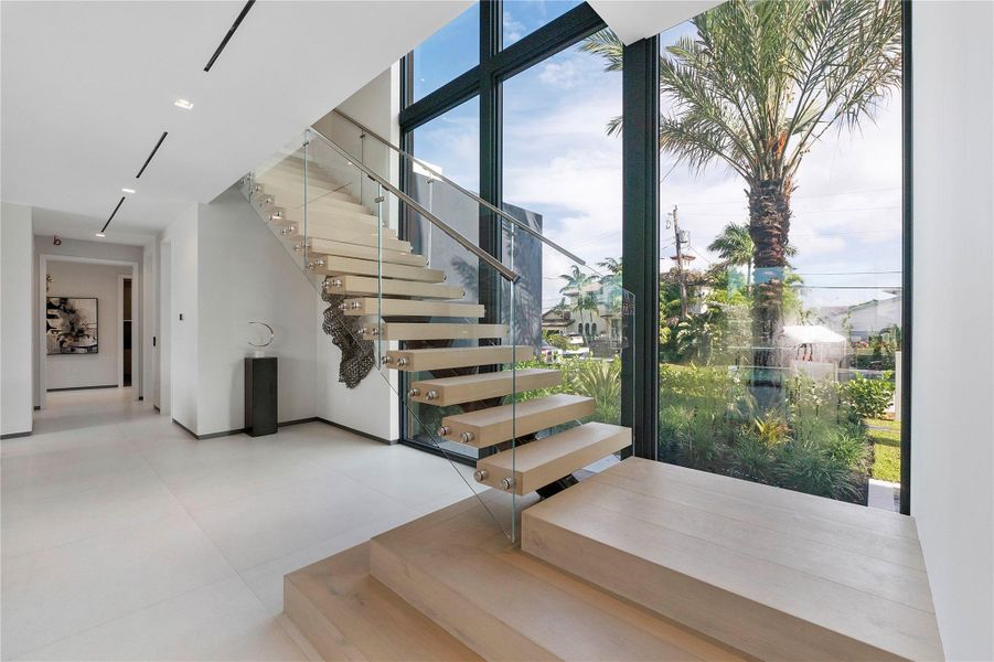 Furnished interior view inside a new home in , Fort Lauderdale (Image 59).
