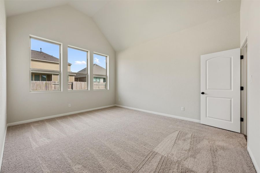 Spacious, unfurnished interior of a new home in Berry Creek Highlands, Georgetown (Image 19).