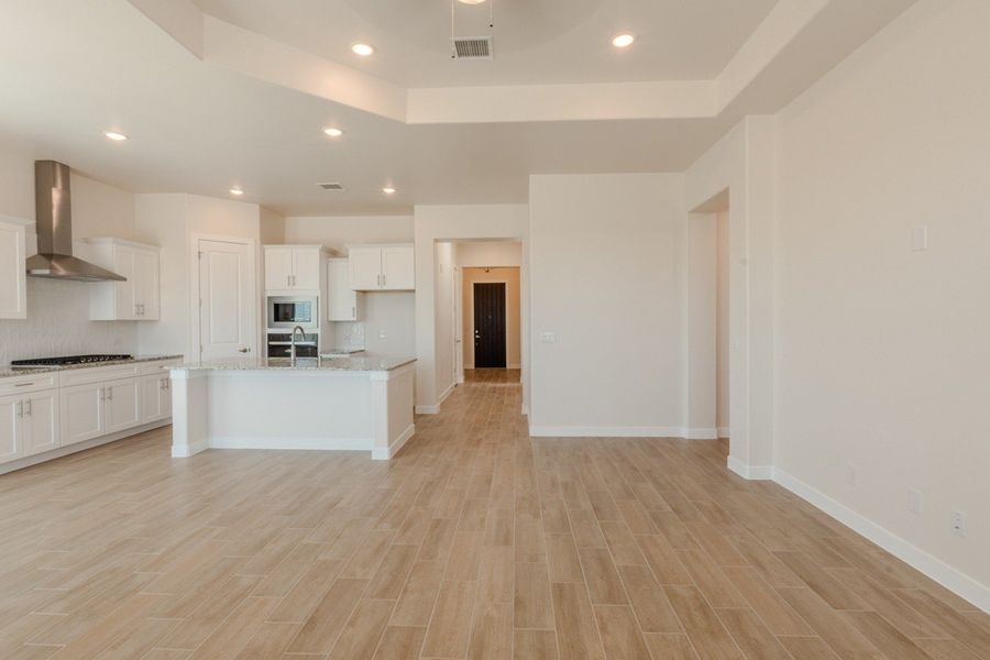 Spacious, unfurnished interior of a new home in Emerald Estates, El Paso (Image 13).