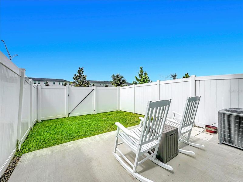 Exterior details and patio area of a home in , Bradenton (Image 3).