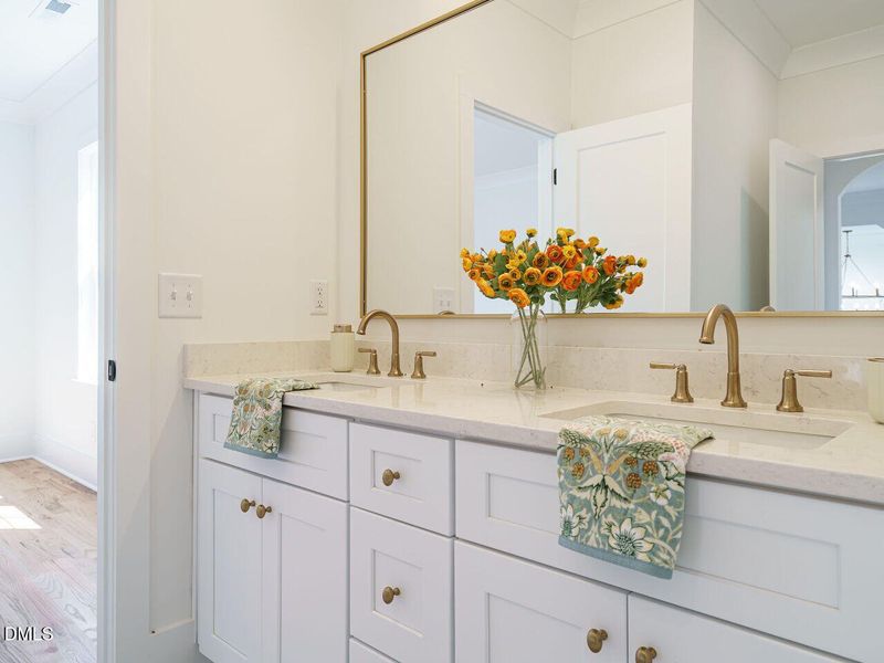 038-1280x960-photo 038-1280x960-photo