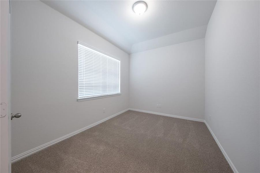 Spacious, unfurnished interior of a new home in Lake Pointe: Lake Pointe at Paloma Creek, Little Elm (Image 13). Spacious, unfurnished interior of a new home in Lake Pointe: Lake Pointe at Paloma Creek, Little Elm (Image 13).