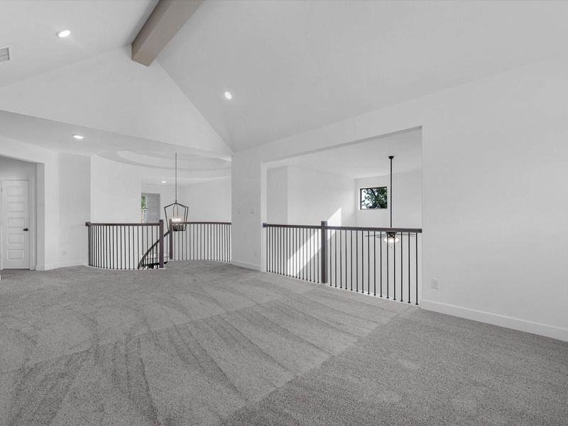 Spacious, unfurnished interior of a new home in Sienna - 60', Missouri City (Image 11).