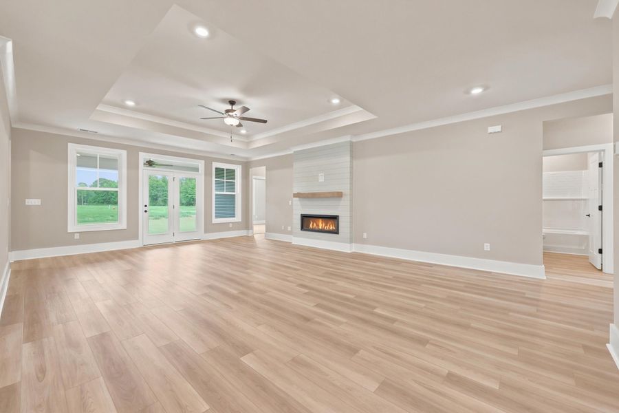 Spacious, unfurnished interior of a new home in Edgefield, Loris (Image 31).