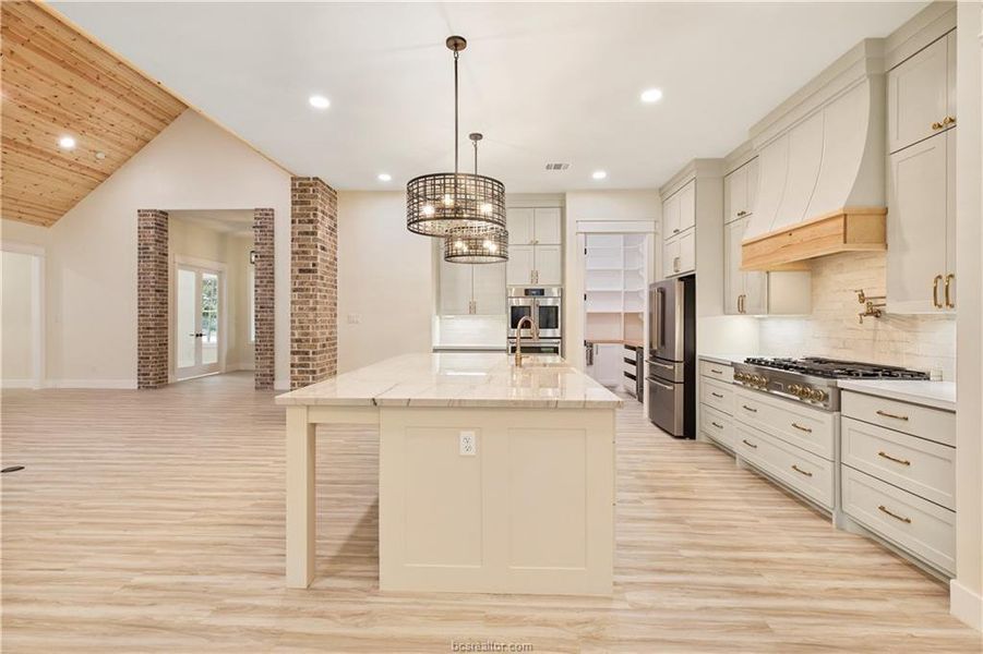 Furnished interior view inside a new home in , Franklin (Image 32).