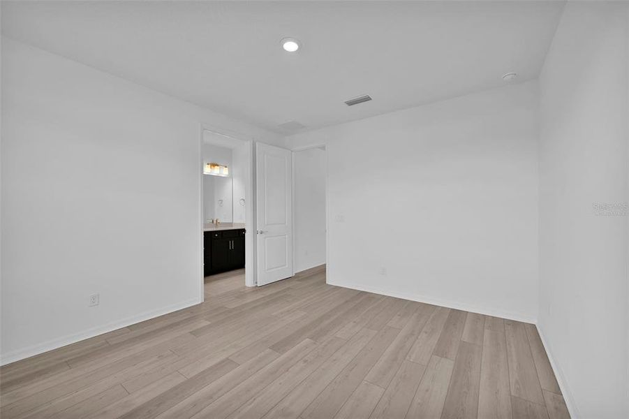 Spacious, unfurnished interior of a new home in Seminole Palms, Palm Coast (Image 19). Spacious, unfurnished interior of a new home in Seminole Palms, Palm Coast (Image 19).