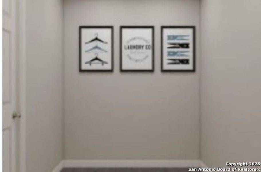 Spacious, unfurnished interior of a new home in Las Colinas, Kenedy (Image 10).