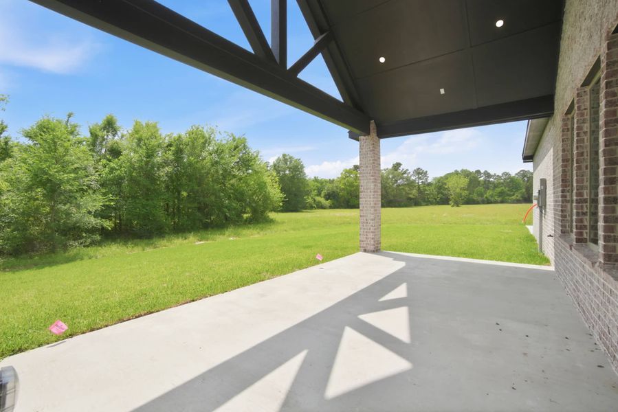 Exterior details and patio area of a home in Chapel Bend, Montgomery (Image 4). Exterior details and patio area of a home in Chapel Bend, Montgomery (Image 4).