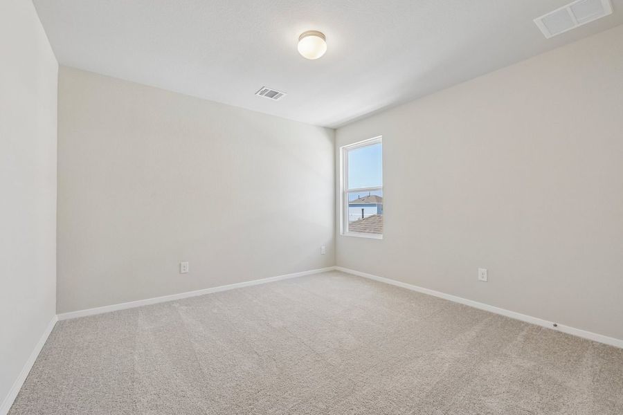 Spacious, unfurnished interior of a new home in Harvest Ridge, Elgin (Image 20).