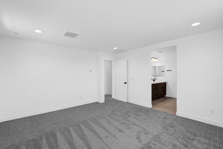 Representative unfurnished interior of a home built from the Winsor by Taylor Morrison in Stonehaven Discovery Collection, Glendale (Image 31).
