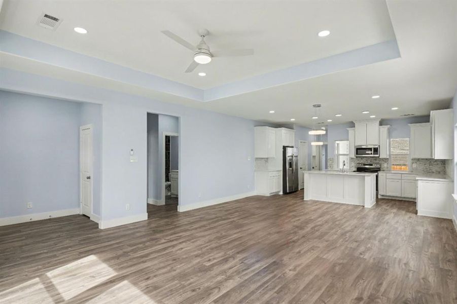 Spacious, unfurnished interior of a new home in , Fort Worth (Image 14).