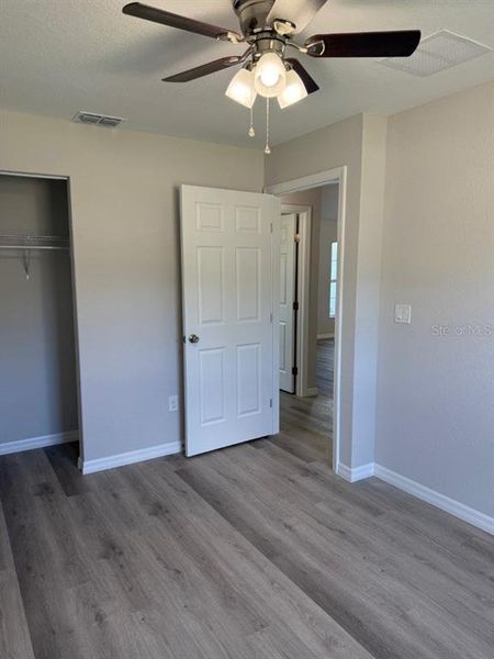 Spacious, unfurnished interior of a new home in , Dunnellon (Image 20).