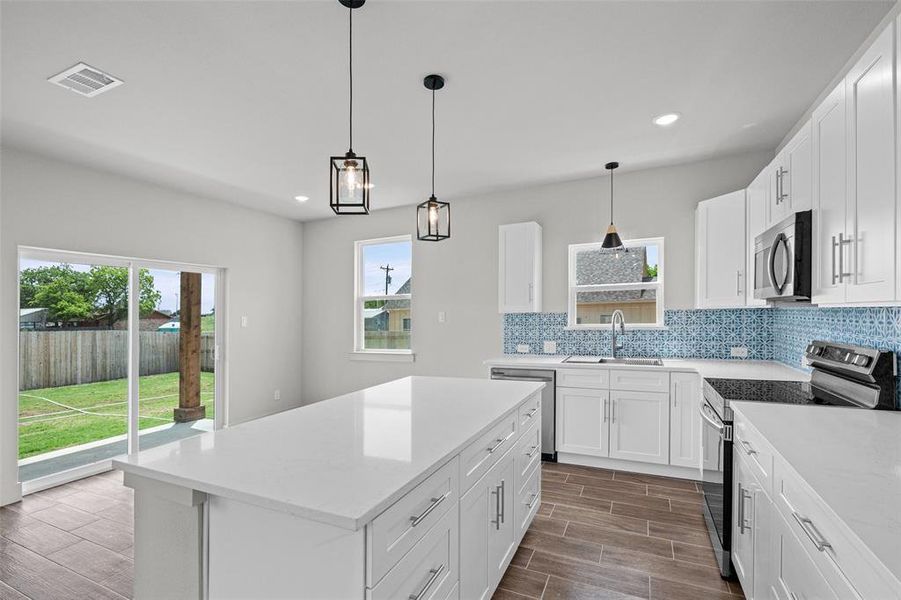 Furnished interior view inside a new home in , Granbury (Image 9).