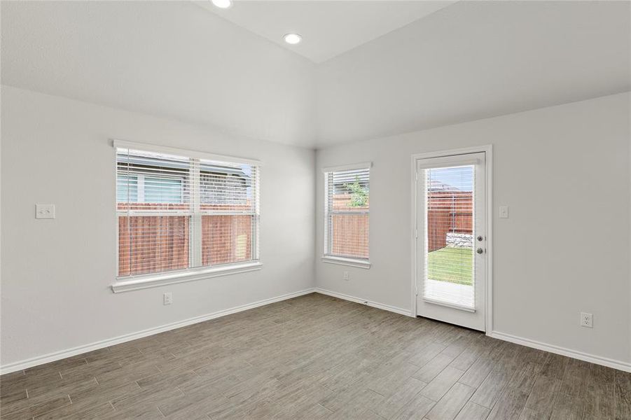 Spacious, unfurnished interior of a new home in Northspur, Terrell (Image 12).