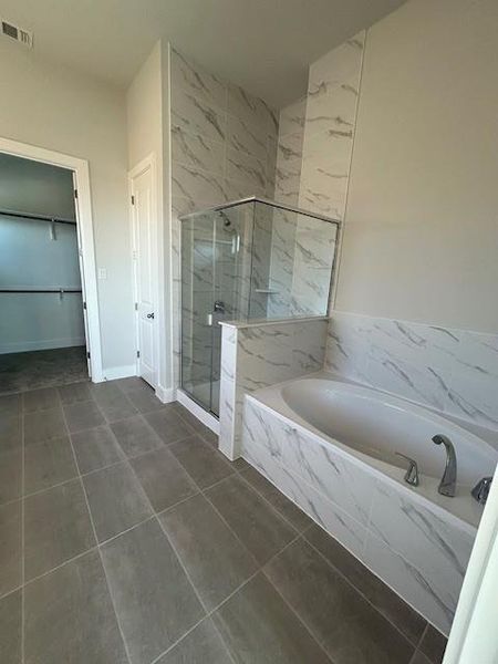 Garden Tub & Walk-in Shower in Primary Bath Garden Tub & Walk-in Shower in Primary Bath