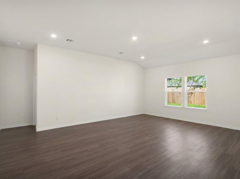 e250c515-39e2-4fff-bf7f-828121f12ed0