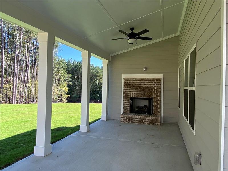 Exterior details and patio area of a home in , Dallas (Image 29).