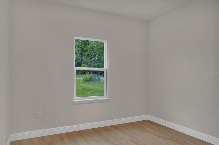 Spacious, unfurnished interior of a new home in , Ocala (Image 15).