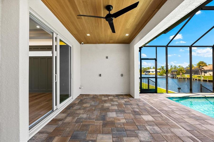 Exterior details and patio area of a home in , Port Charlotte (Image 24).
