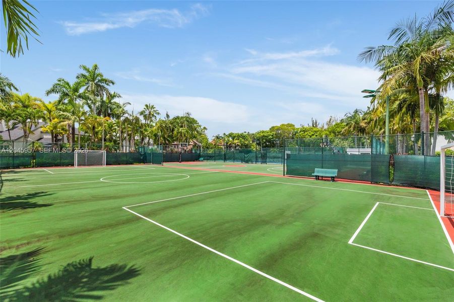 Community amenities in , Miami (Image 39).