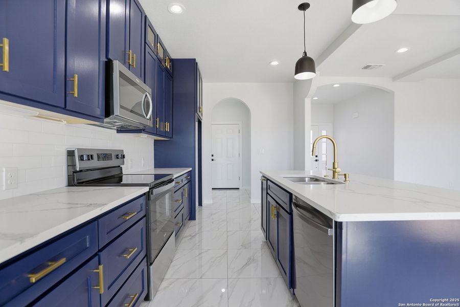 Furnished interior view inside a new home in , Atascosa (Image 13).