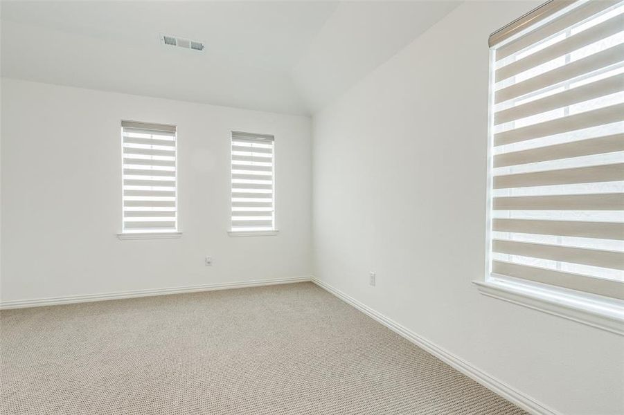 Spacious, unfurnished interior of a new home in Lilyana - 50s, Celina (Image 23).