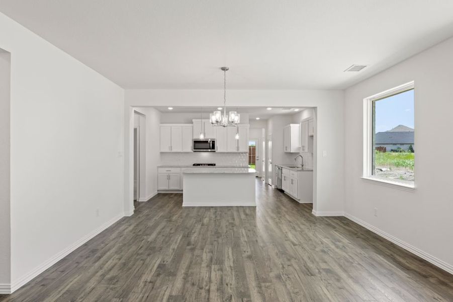 Representative unfurnished interior of a home built from the Chisholm by UnionMain Homes in Reunion, Rhome (Image 16).