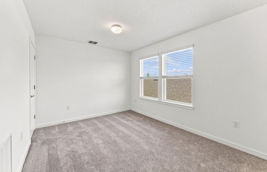 Spacious, unfurnished interior of a new home in Twisted Oaks, Wildwood (Image 18).