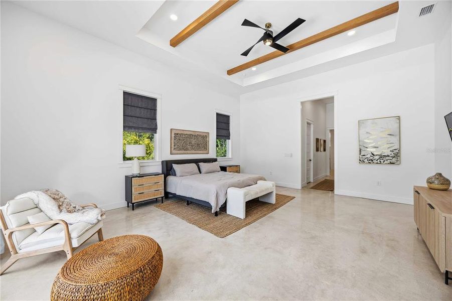 Furnished interior view inside a new home in , Port Charlotte (Image 60).