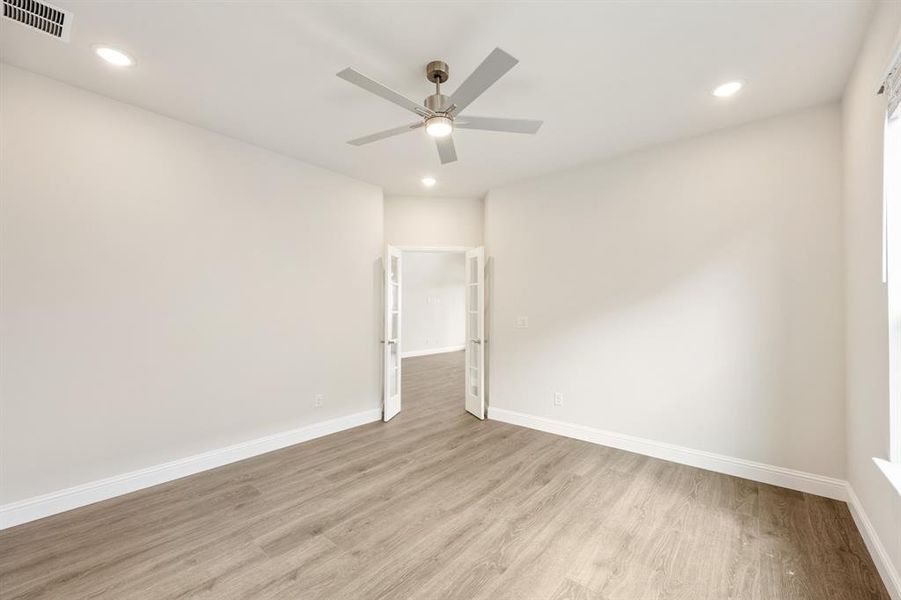 Spacious, unfurnished interior of a new home in Creekview Meadows, Pilot Point (Image 28). Spacious, unfurnished interior of a new home in Creekview Meadows, Pilot Point (Image 28).