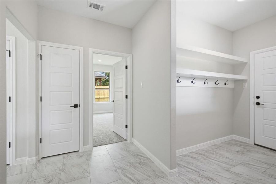 Spacious, unfurnished interior of a new home in , Cleburne (Image 23). Spacious, unfurnished interior of a new home in , Cleburne (Image 23).