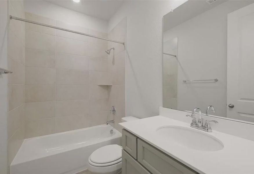 Plan 3039 bath 3 - 15 of 19 Plan 3039 bath 3 - 15 of 19