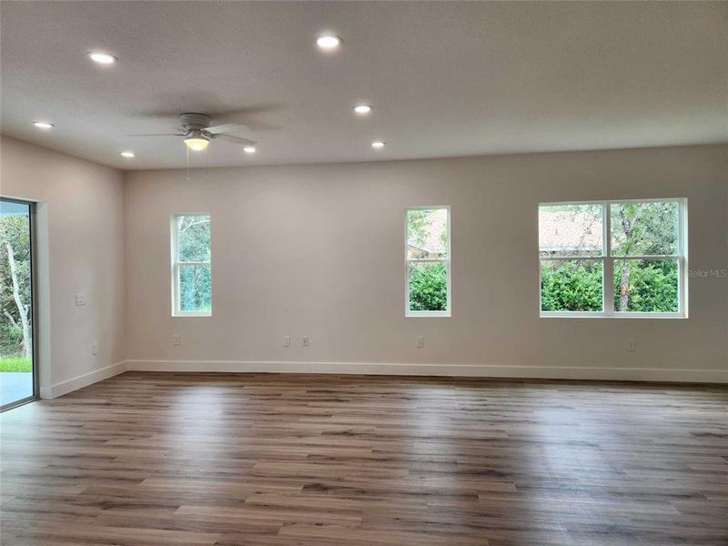 Spacious, unfurnished interior of a new home in , Homosassa (Image 22).