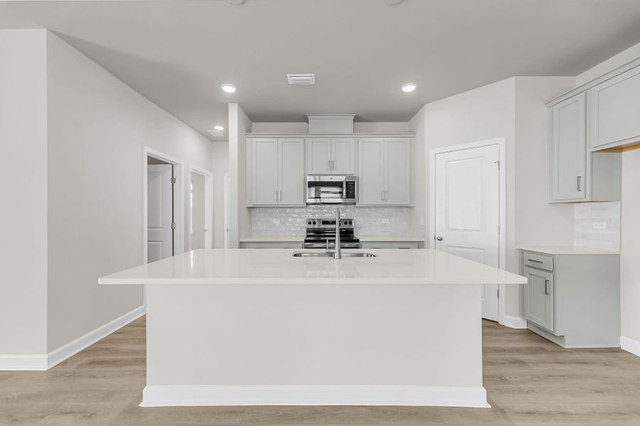 Furnished interior view inside a new home in , Ravenel (Image 5).