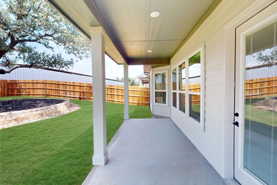 Exterior details and patio area of a home in Edgewood, Leander (Image 3).