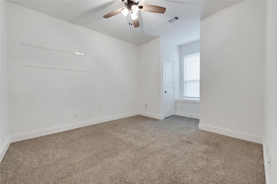 Spacious, unfurnished interior of a new home in Lago Mar, Texas City (Image 18). Spacious, unfurnished interior of a new home in Lago Mar, Texas City (Image 18).