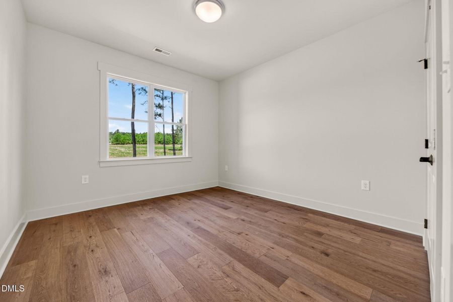 49-web-or-mls-12601 Burgess -49