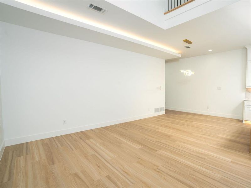 Spacious, unfurnished interior of a new home in , Dallas (Image 27). Spacious, unfurnished interior of a new home in , Dallas (Image 27).