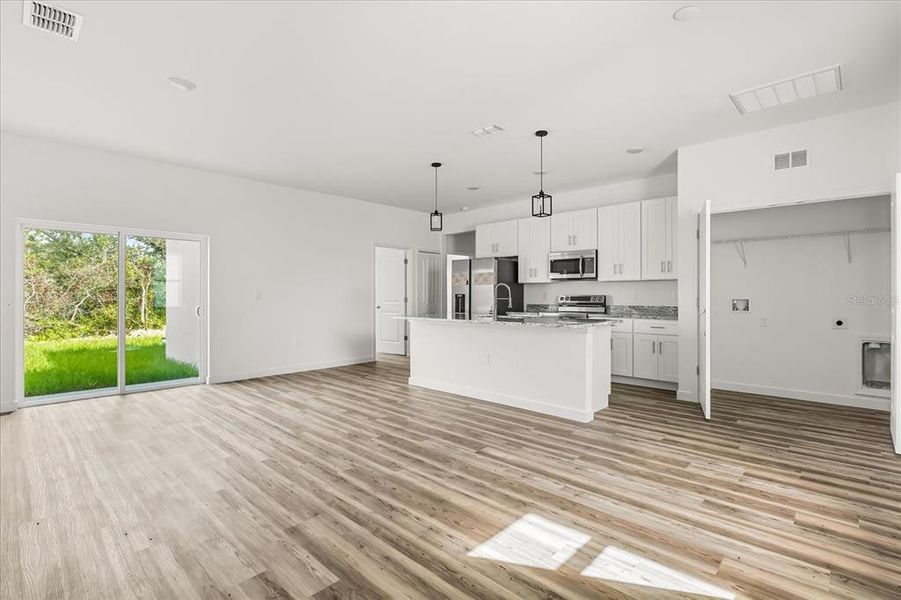 Spacious, unfurnished interior of a new home in , Poinciana (Image 14).
