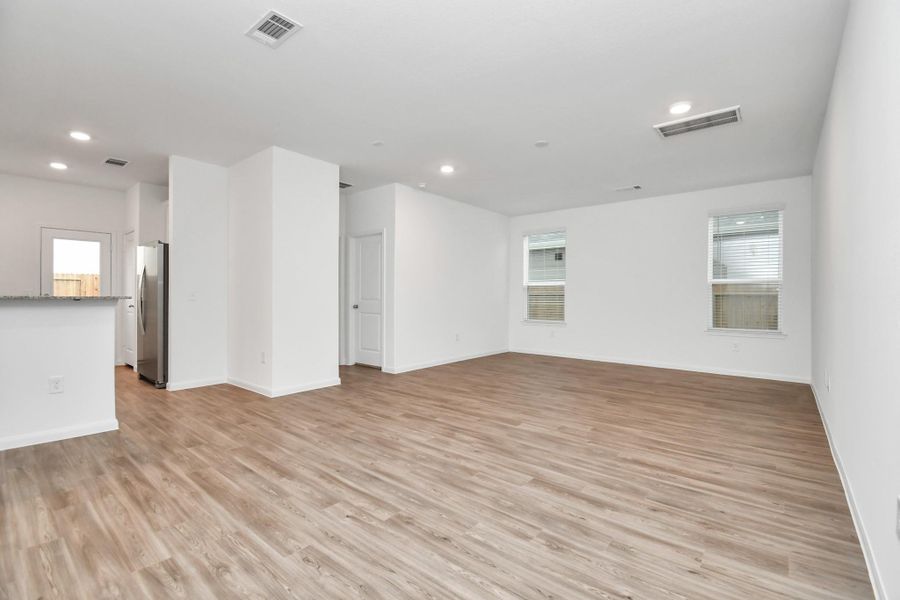 Spacious, unfurnished interior of a new home in Decker Farms, Magnolia (Image 23).