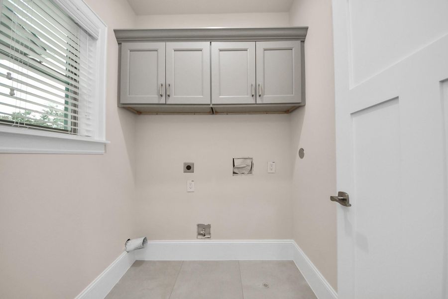 Spacious, unfurnished interior of a new home in , Houston (Image 20).