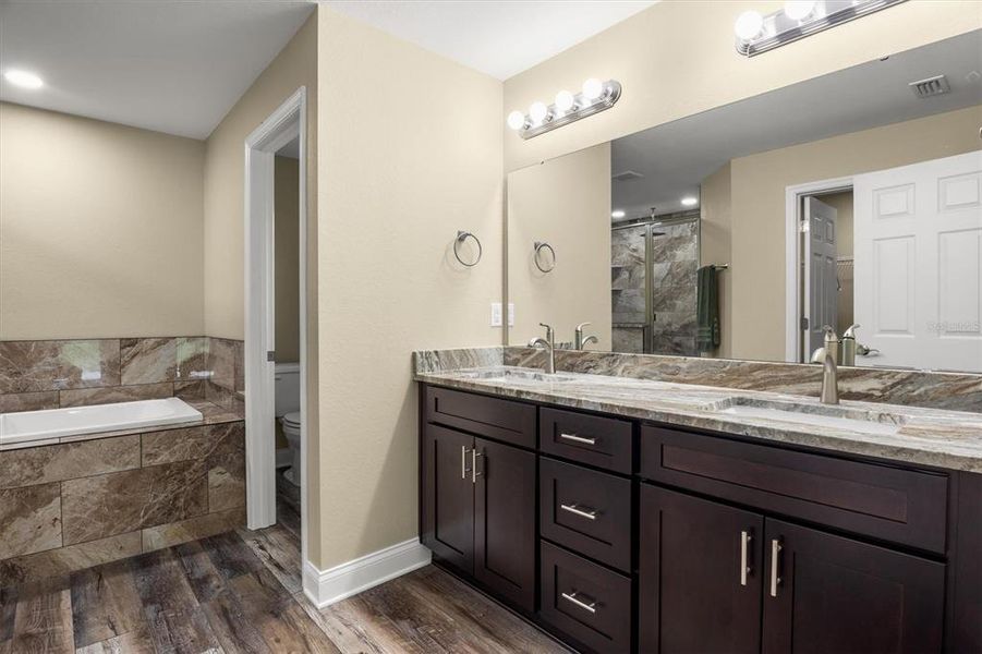 Furnished interior view inside a new home in , Haines City (Image 5).