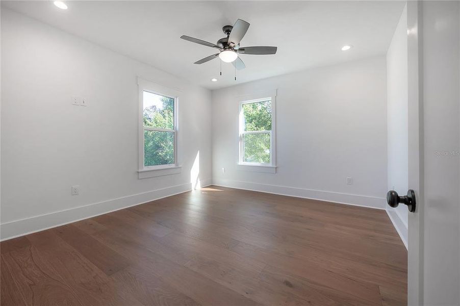 Spacious, unfurnished interior of a new home in , Tampa (Image 46).