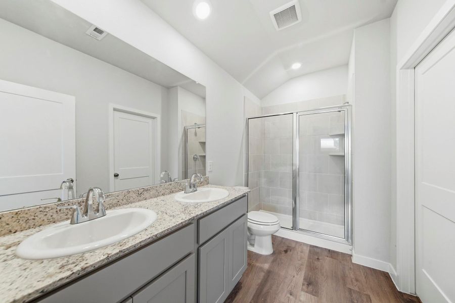 Furnished interior view inside a new home in Caney Mills, Conroe (Image 6).