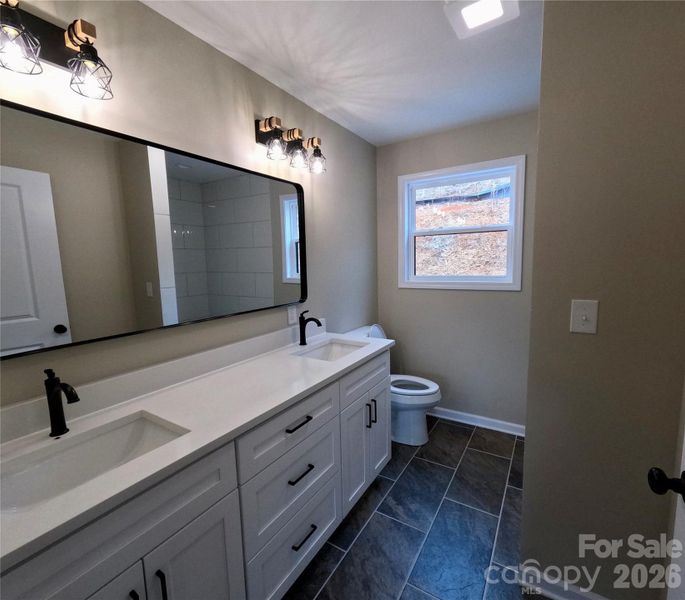 Furnished interior view inside a new home in , Marion (Image 4).