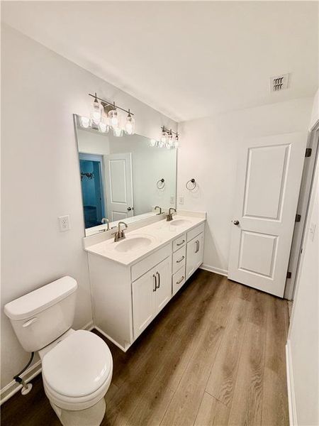 Furnished interior view inside a new home in Creekside, Dawsonville (Image 9).