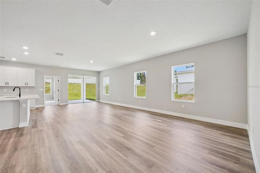 Spacious, unfurnished interior of a new home in , Ocala (Image 15).