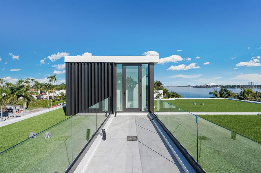 Community amenities in , Miami Beach (Image 42).