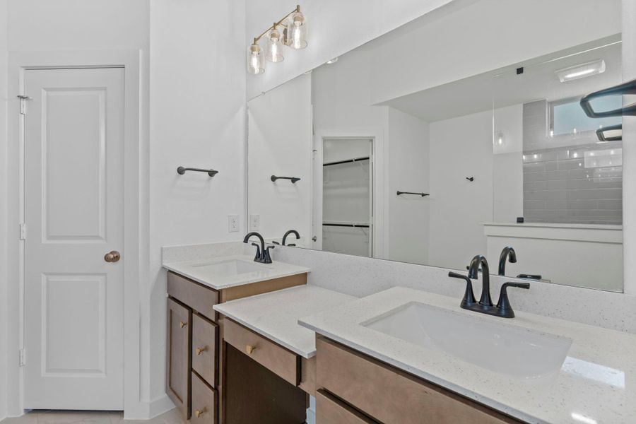 Furnished interior view inside a new home in , Missouri City (Image 6).