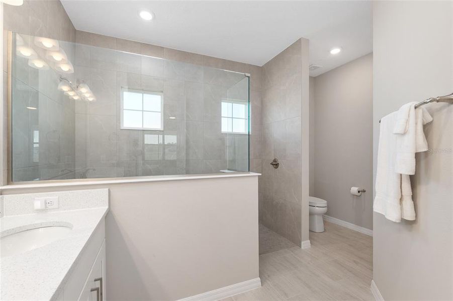 Furnished interior view inside a new home in , Ocala (Image 60).